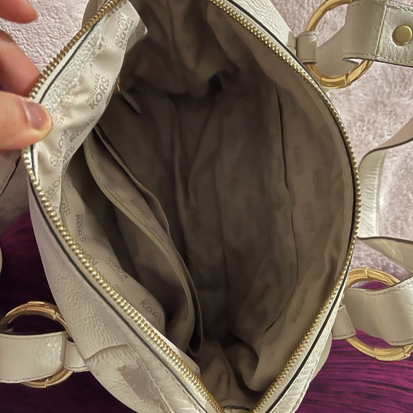 Michael Kors Cream Bag - Picture 3 of 7